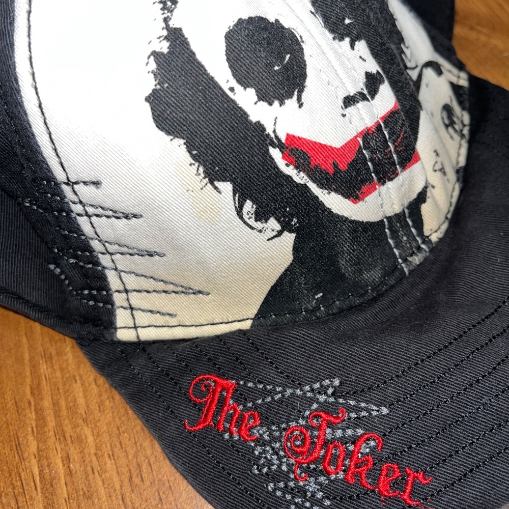 The Joker, OS - Picture 5 of 12
